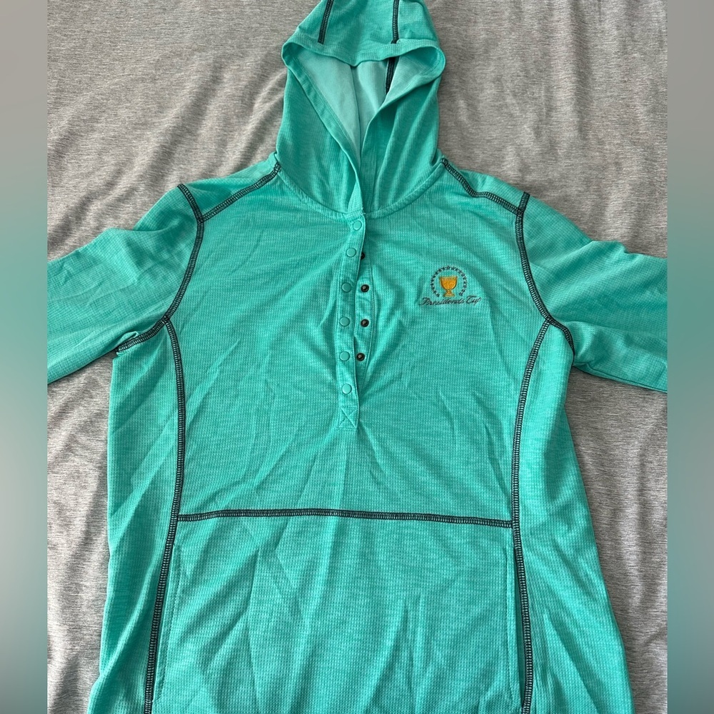 Women’s Lightweight President’s Cup Golf hooded shirt